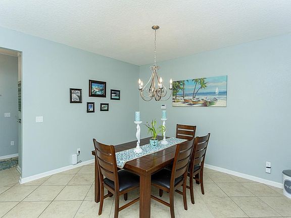 4th image of 320 Silver Glen Ave