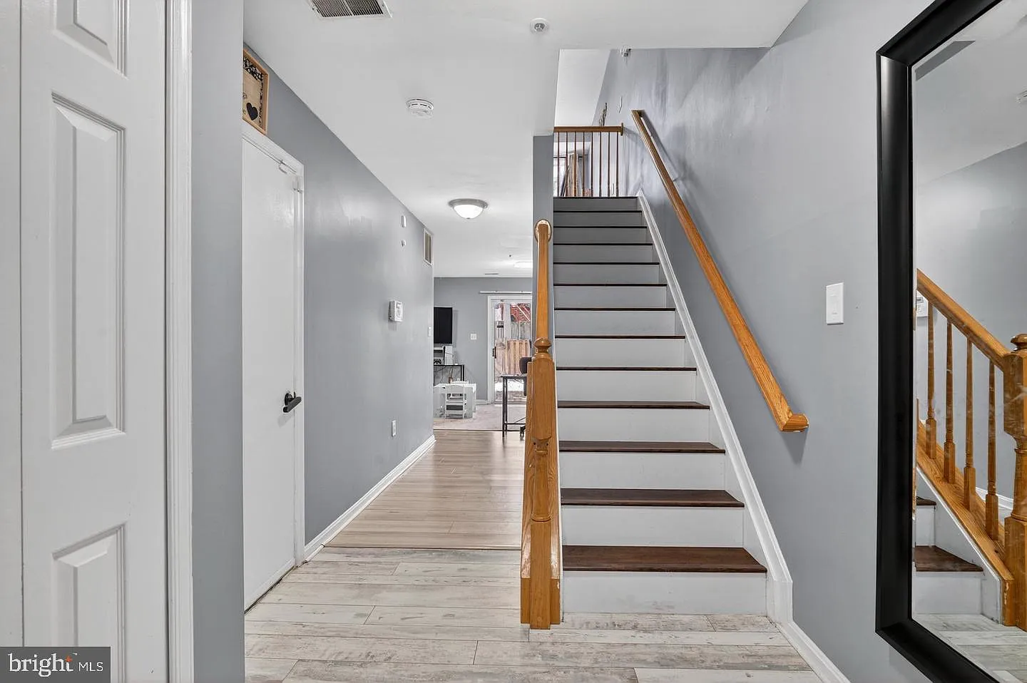 3 bed, 4.0 bath, 1286 sqft, $3,150 — Photo 3