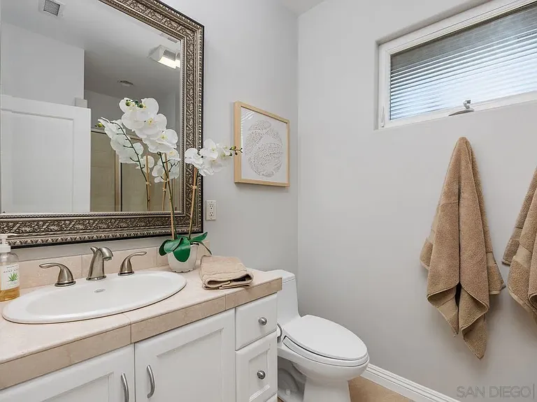 182 Andrew Ave — Photo 23
