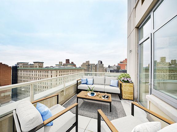 3rd image of 227 W 77th St APT 18-C