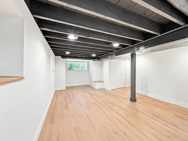 1931 N Saint Louis Ave #1 — Photo 12
