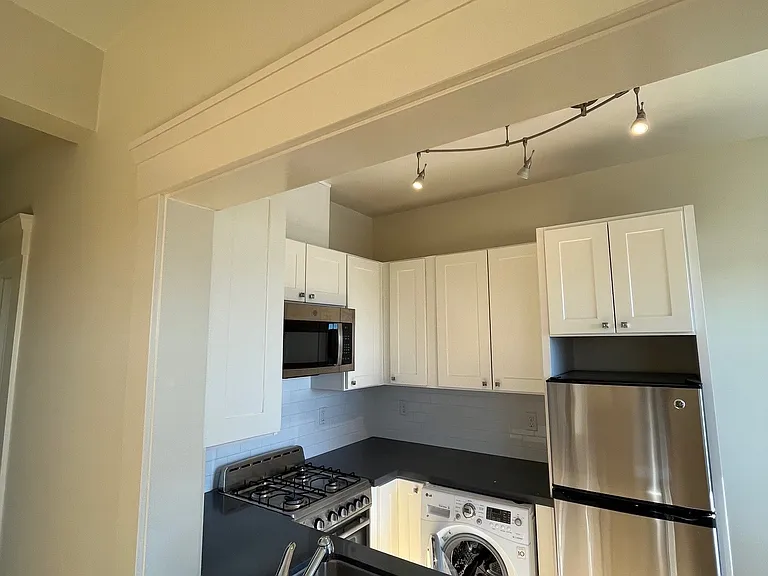 1525 Spruce St #33 — Photo 5