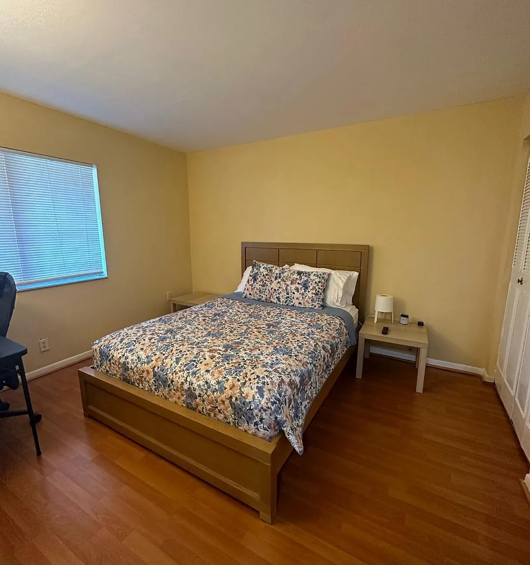 2 bed, 2.0 bath, 1023 sqft, $2,000 — Photo 4