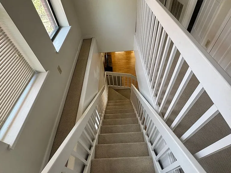 133 Walton St — Photo 4