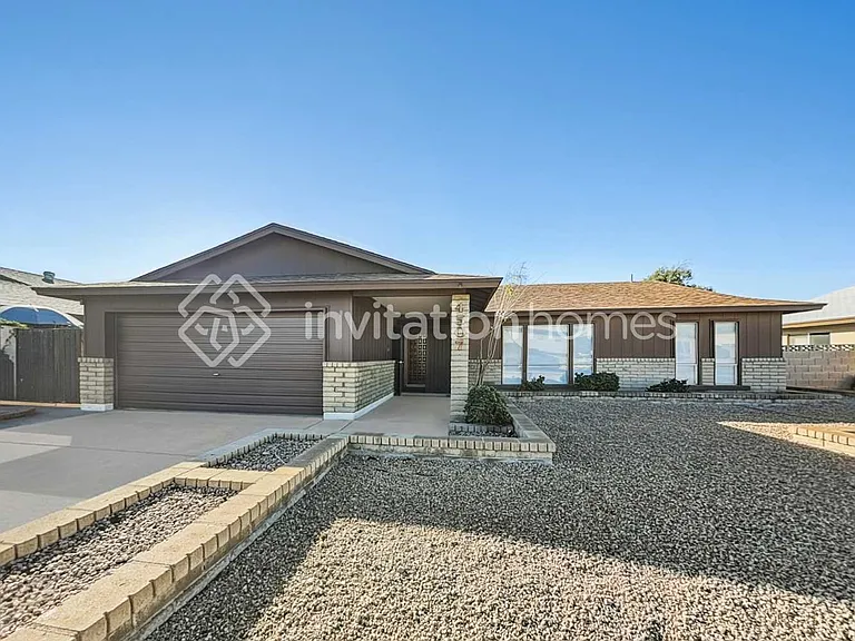 4507 W Gardenia Ave — Photo 1