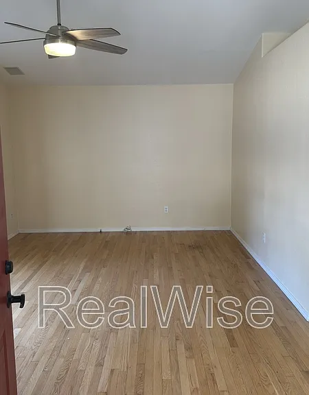 1951 SW Betty Ln — Photo 3