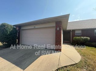 3880 S Jonathan Ave, Springfield, MO 65807