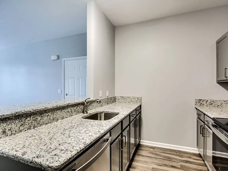 The Villas of Castleton Apartments — Photo 11