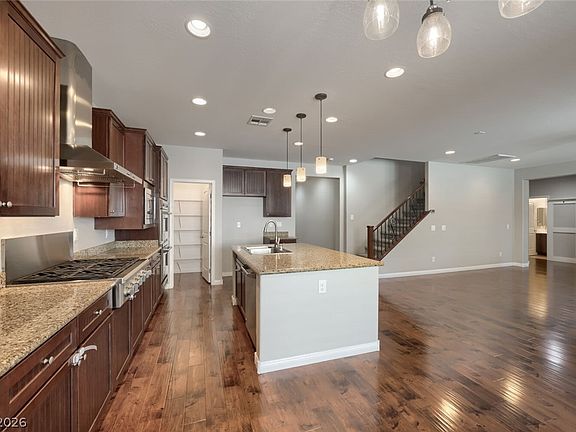4th image of 7038 Chestnut Valley St