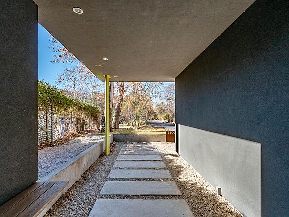 5th image of 3305 Garden Villa Ln #B