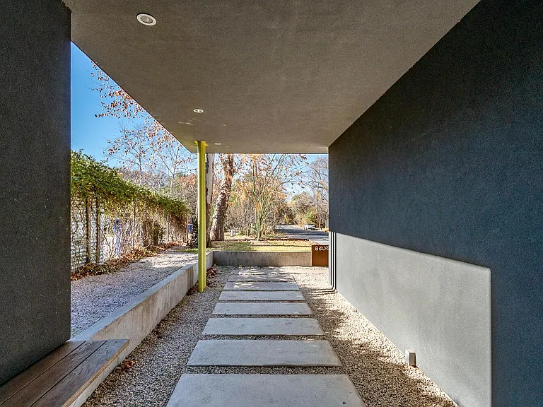 3305 Garden Villa Ln #B — Photo 5