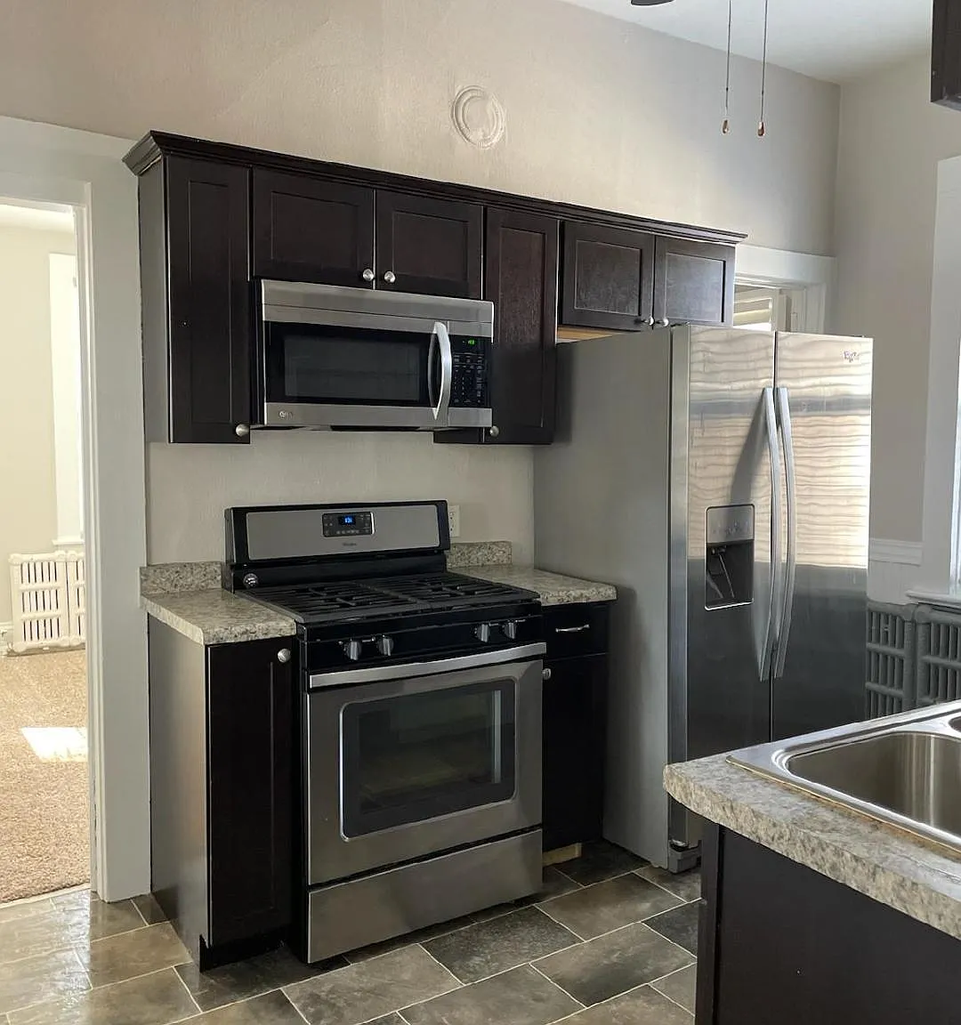 4 bed, 1246 sqft, $1,995 — Photo 1