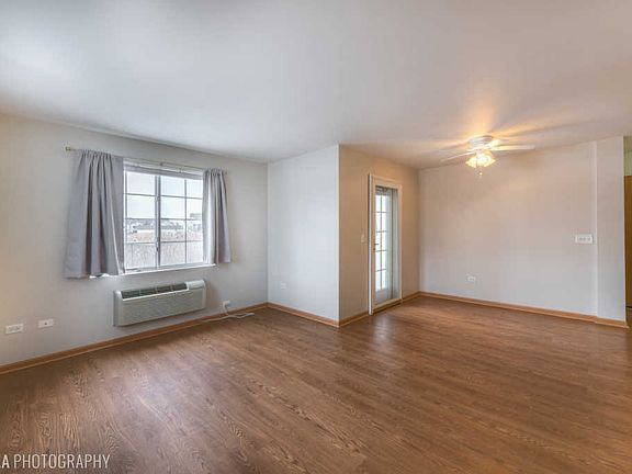 2nd image of 1315 Silverstone Dr #1315