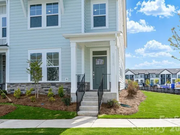 10110 Mamillion Dr, Huntersville, NC 28078