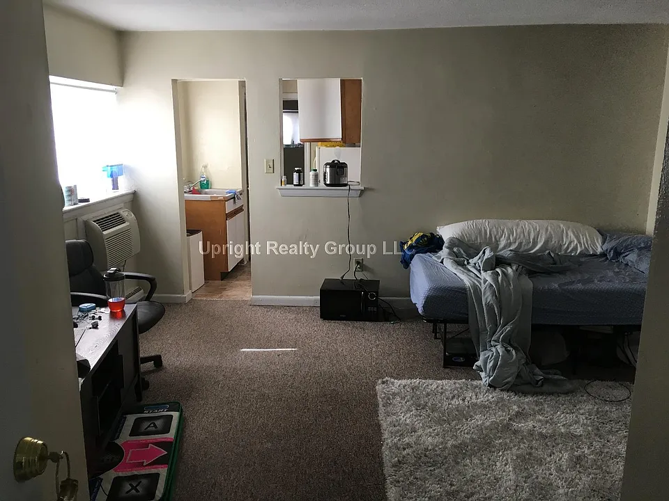 231 Harrison Ave #18