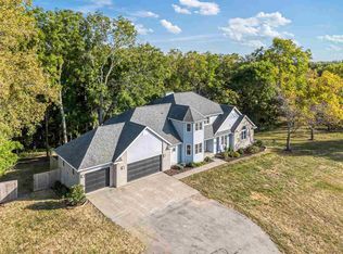 1556 Iroquois Dr NE, Solon, IA 52333