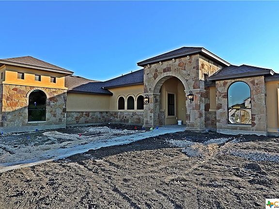 3rd image of 100 Saddle Bluff Dr
