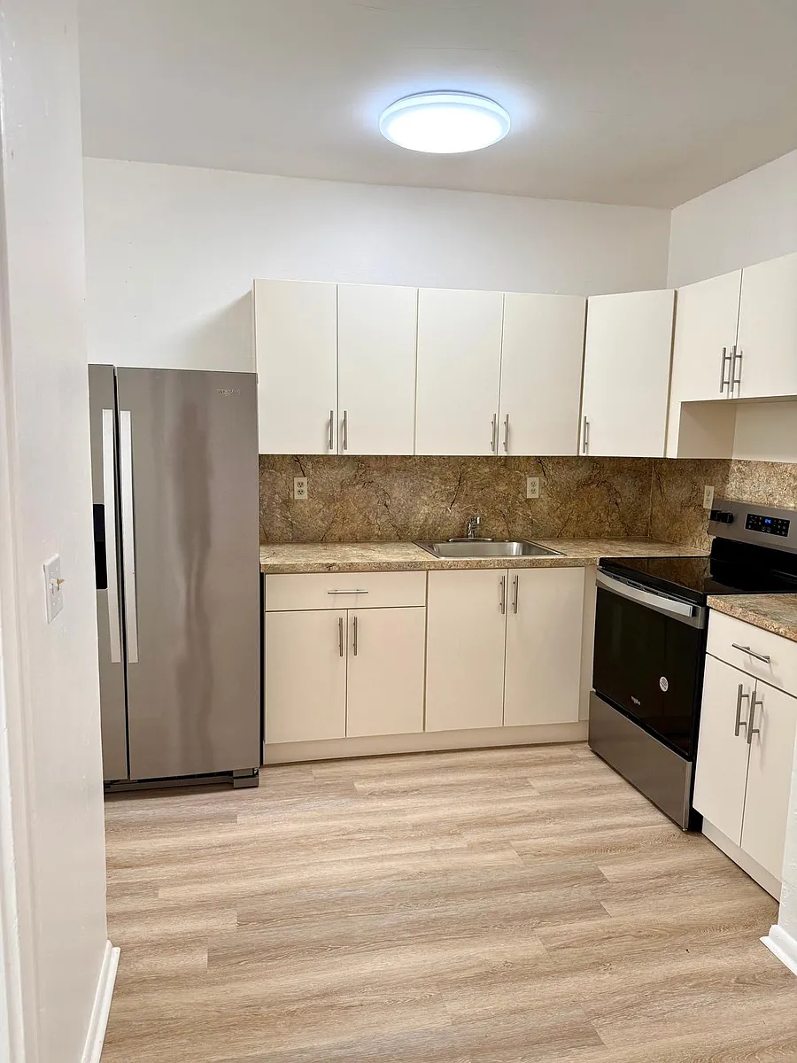 Building Photo - 215 Calabria Ave #4