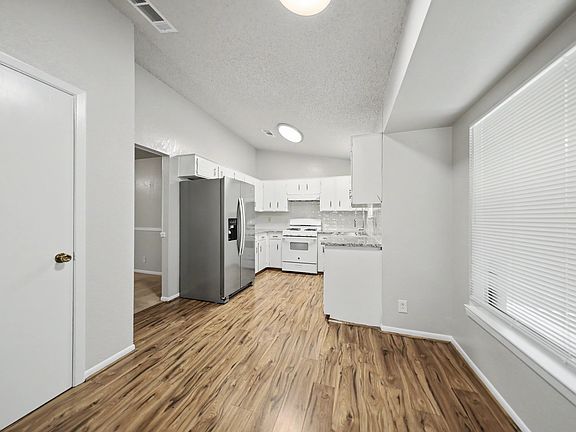 4th image of 4716 Glass Mountain Dr
