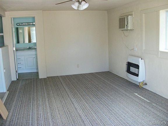 4th image of 1702 1/2 Jefferson St