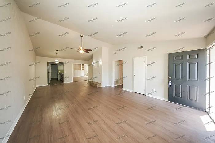 2749 Indian Creek Blvd — Photo 3