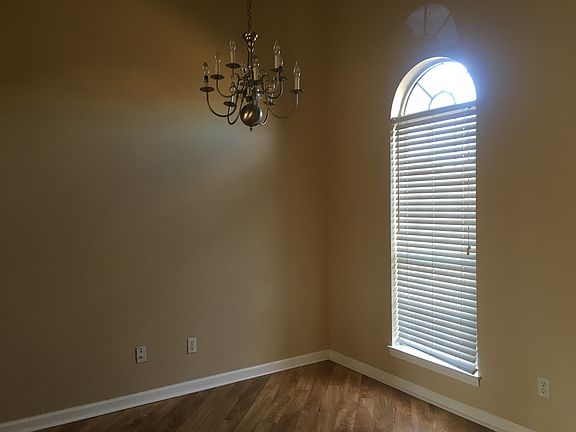 5th image of 2721 Pinnacle Dr