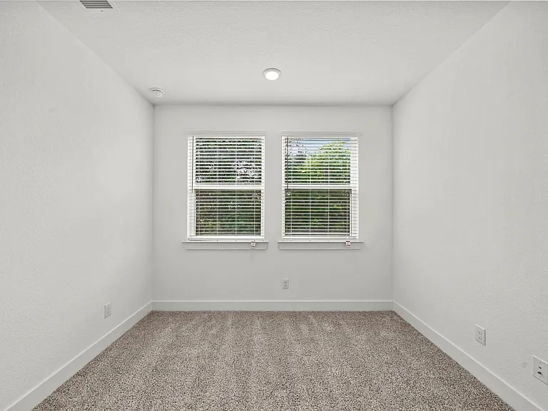 527 Park Hill Ct — Photo 10