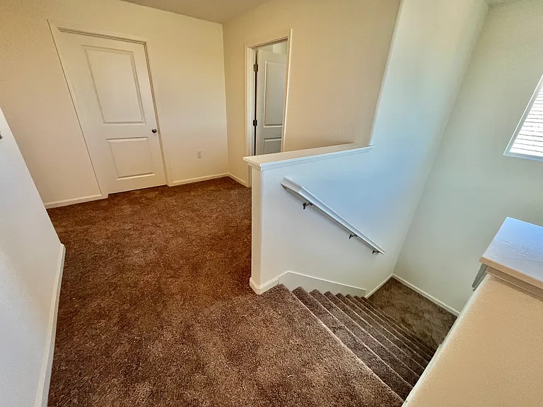 378 Miramar Dr — Photo 9