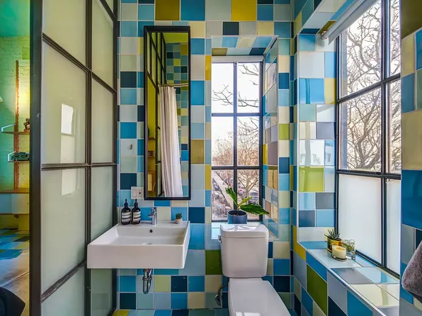 290 Bleecker Street image 20 of 29