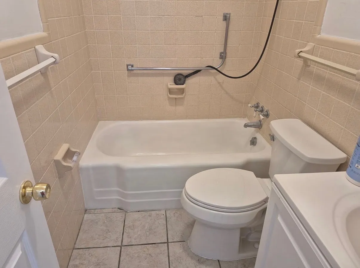 3 bed, 1700 sqft, $2,550 — Photo 3