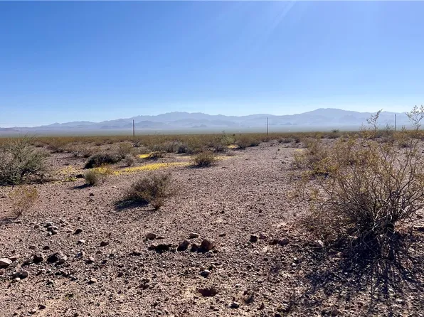 5384 S Opal Rd, Golden Valley, AZ 86413