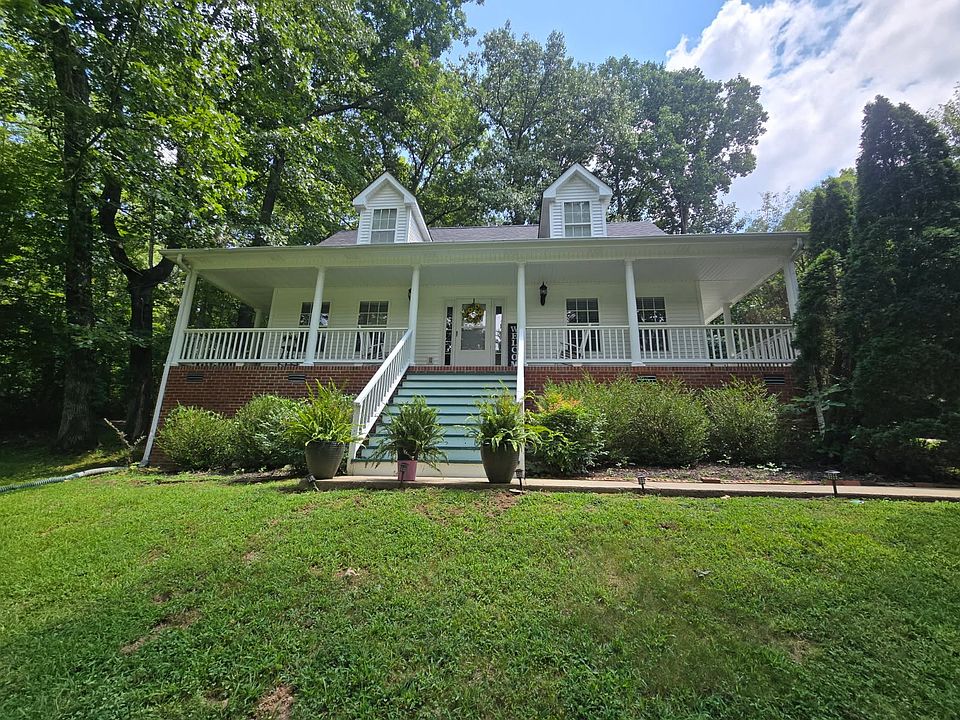 1st image of 203 Brady Dr