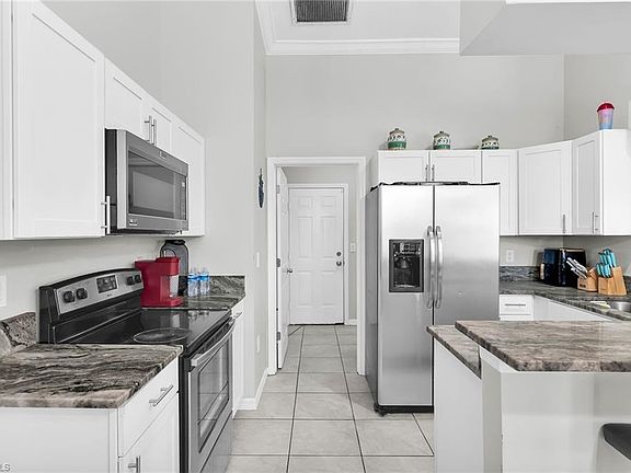 5th image of 376 Butler AVE S