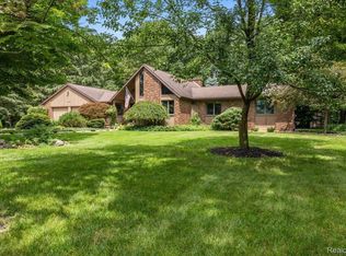 11110 Dawn Dr, Fowlerville, MI 48836