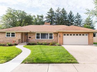 519 E Washington St, Villa Park, IL 60181