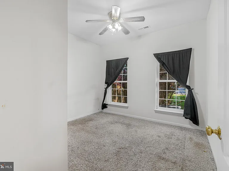 43729 Stoke Chapel Ter — Photo 29