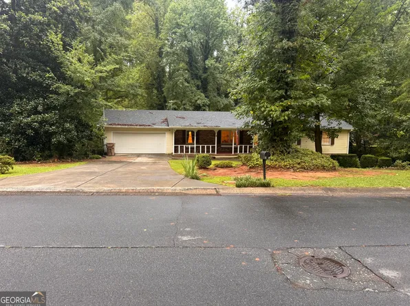 95 Simpson Dr NE, Kennesaw, GA 30144