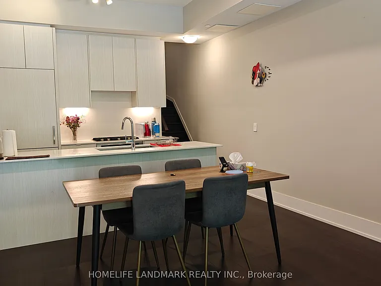 165 Pears Ave #Townhouse 7 — Photo 5