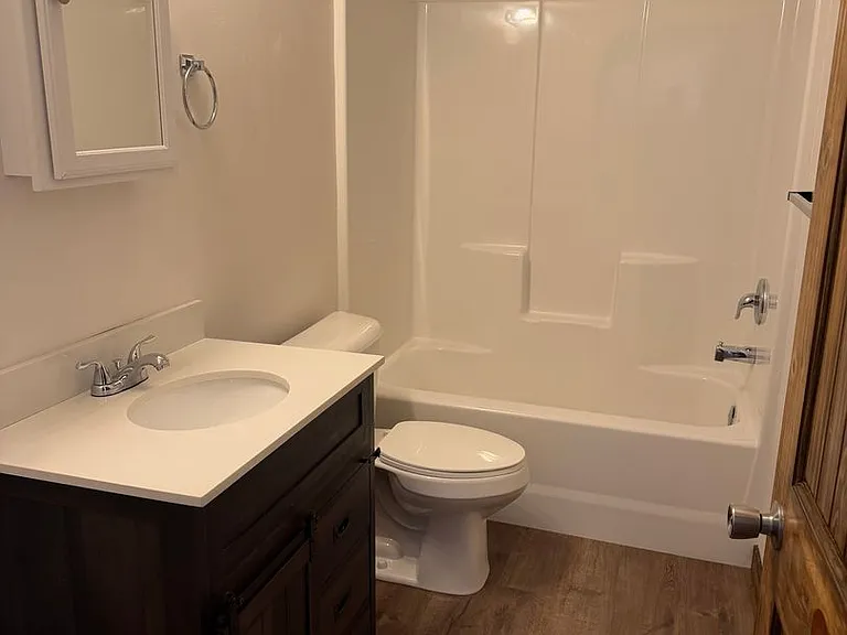 745 Cottonwood Ct — Photo 9