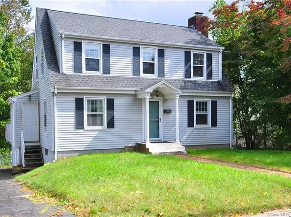 394 Quaker Lane South, West Hartford, CT 06119