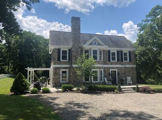 41 Post Kennel Rd, Far Hills, NJ 07931