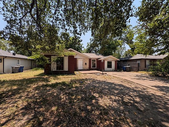 4th image of 3556 Durango Dr