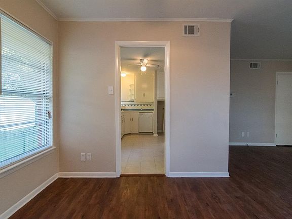 4th image of 10423 Dunaway Dr