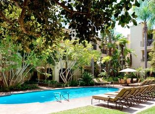 555 Barrington, Los Angeles, CA 90049