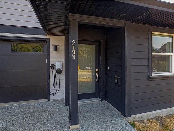 2nd image of 213 Macdonald Rd