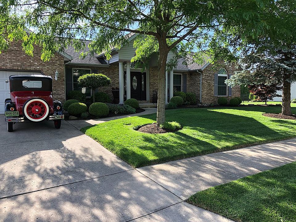 1st image of 825 Willow Creek Way