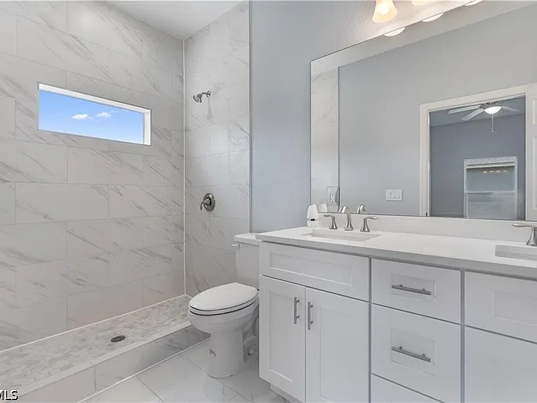 702 Broadway Ave — Photo 10