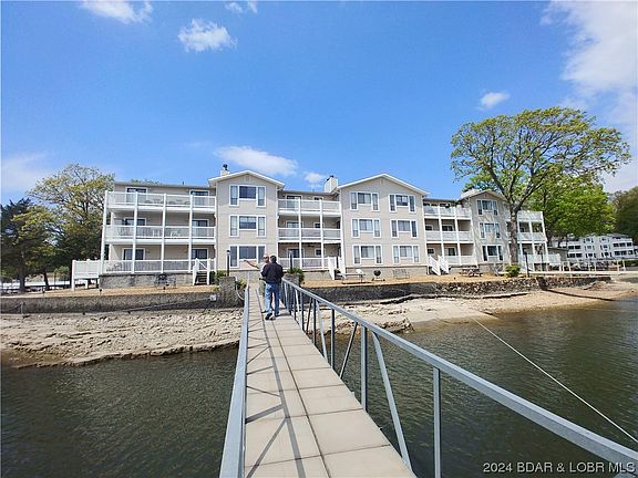 4th image of 821 Winn Rd #10D