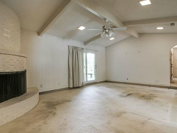 5th image of 2508 Roundrock Trl