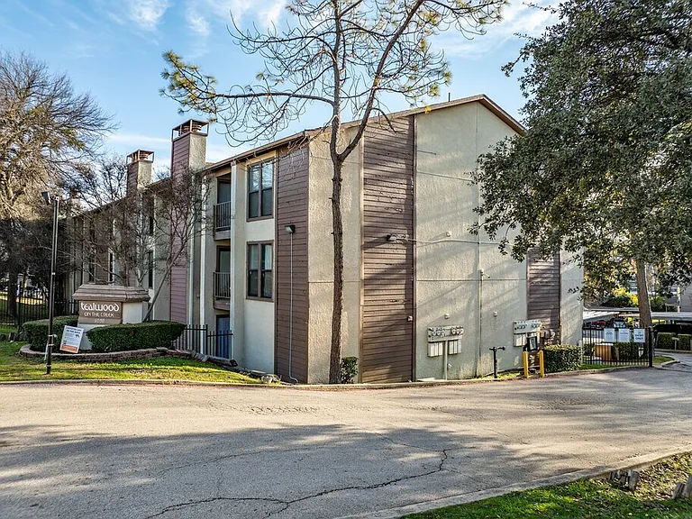 Tealwood Apartment Homes — Photo 17